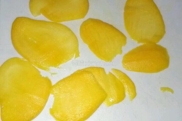 芒果可丽卷的做法图解2