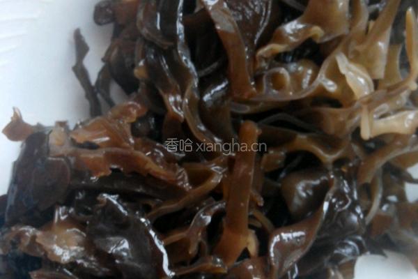蒜香胡萝卜丝的做法图解2