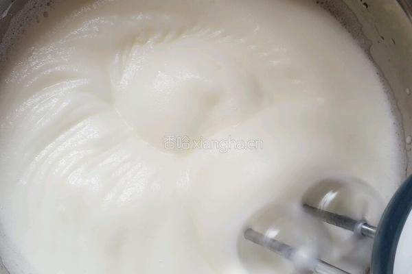 零失败戚风蛋糕卷的做法图解8