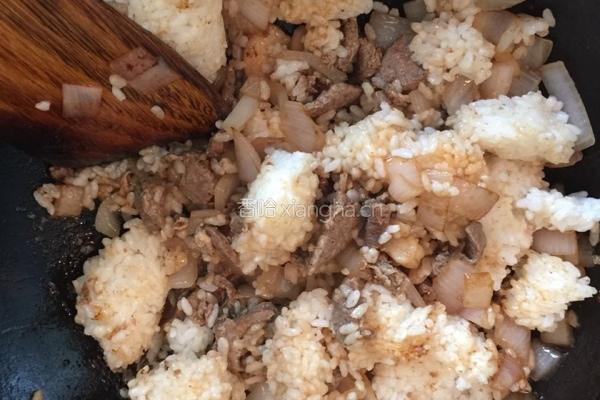 虾仁牛肉炒饭的做法图解6