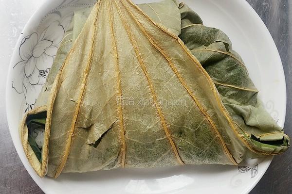 荷叶炒饭的做法图解1