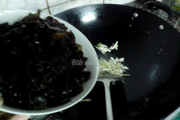 木耳炒鸡蛋的做法图解8