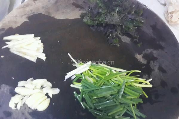 紫苏炒花甲的做法图解3