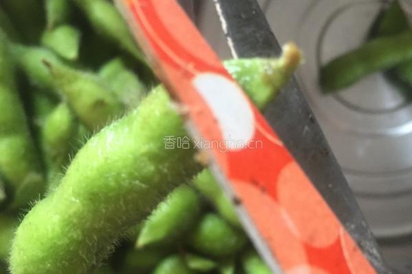 盐水毛豆的做法图解2