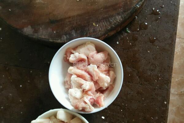 伞把菇炒肉片的做法图解2