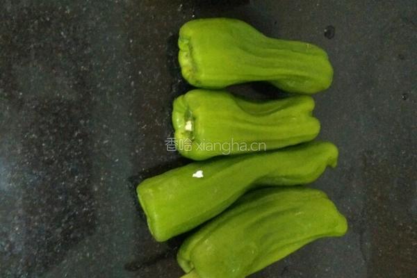 青椒土豆丝的做法图解1