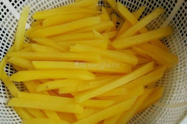 酱香肉片烧土豆条的做法图解4