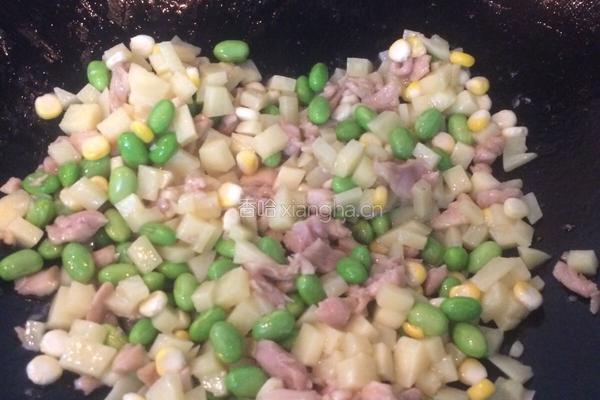咖喱鸡肉炒饭的做法图解5