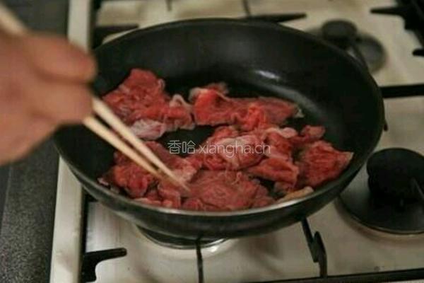 肥牛盖饭的做法图解2