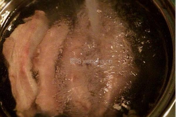 红豆薏米冬瓜排骨汤的做法图解5