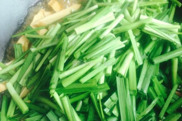 韭菜炒白干的做法图解5