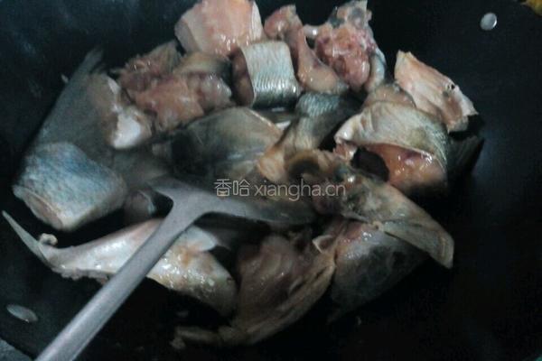 焖鲢鱼的做法图解5
