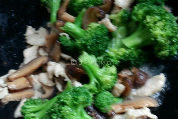 西兰花香菇炒瘦肉的做法图解10