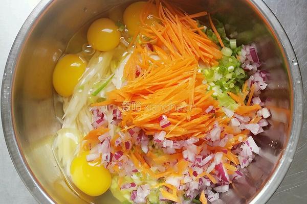 土豆丝鸡蛋摊饼的做法图解4