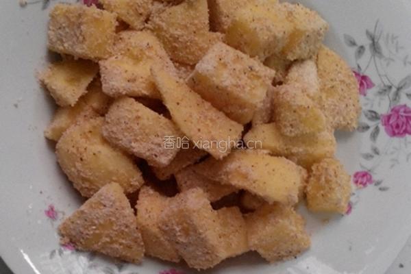 土豆粉蒸肉的做法图解1
