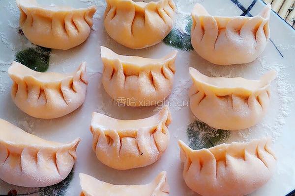 胡萝卜皮猪肉芹菜水饺的做法图解7