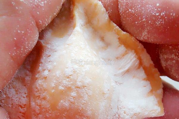 胡萝卜皮猪肉芹菜水饺的做法图解8