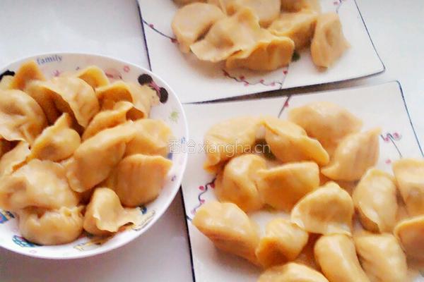 胡萝卜皮猪肉芹菜水饺的做法图解15