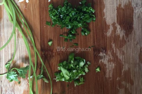 香辣黄瓜丝拌豆腐的做法图解1