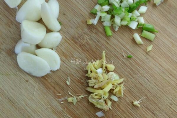 爆炒辣子鸡的做法图解2
