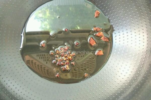 爆炒辣子鸡的做法图解3