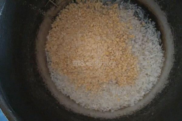 黄豆粥的做法图解2