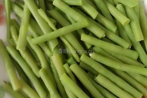 凉拌豆角的做法图解1
