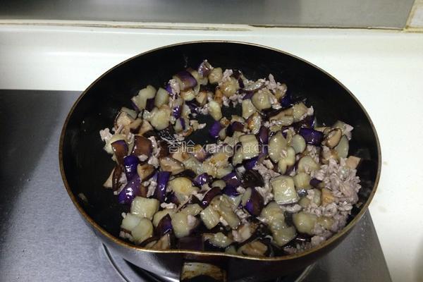 香菇肉末茄子的做法图解9