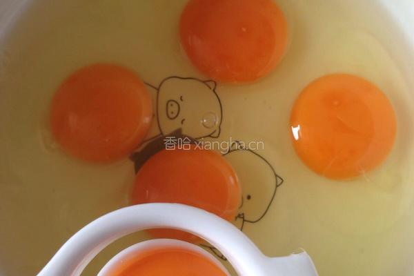 Hello Kitty蛋糕卷的做法图解1