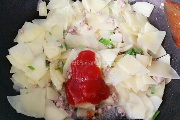 番茄酱肉沫炒土豆片的做法图解6