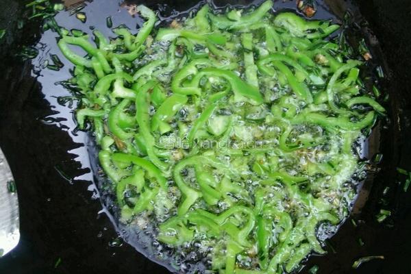素炒洋芋叉叉的做法图解3