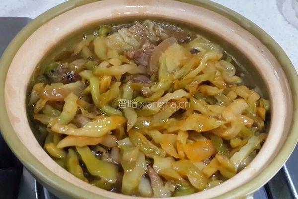 五花肉焖榨菜的做法图解5