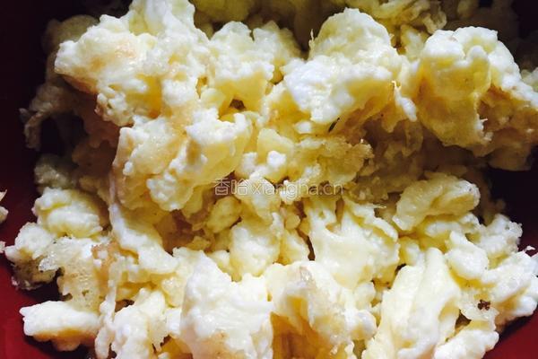 白菜蘑菇木耳鸡蛋素饺子的做法图解2