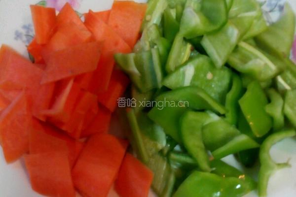 四色土豆片的做法图解2