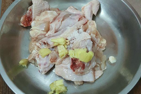 咕噜糖醋鸡块的做法图解3