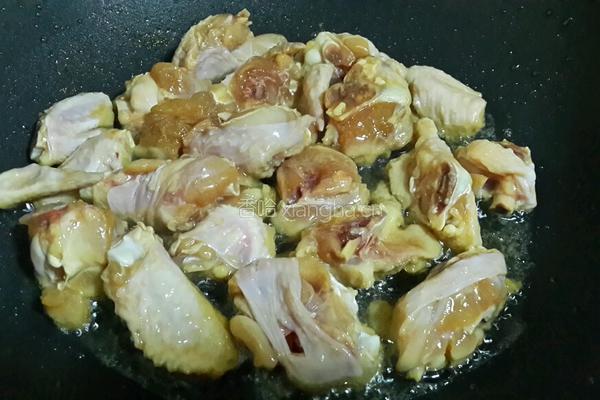 土豆烧鸡翅的做法图解3