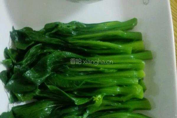 白灼菜心的做法图解2