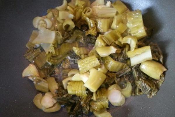 酸菜肥牛的做法图解3