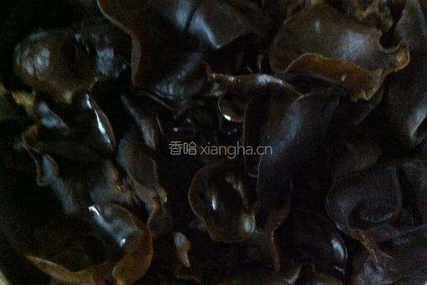 木耳炒鸡蛋的做法图解2
