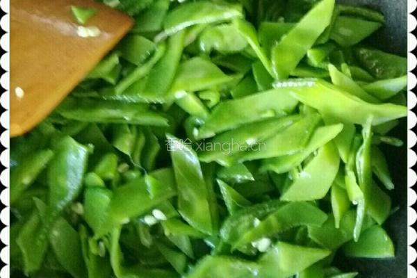 扁豆角炒香菇牛肉的做法图解11