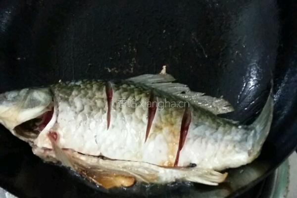 酸辣萝卜鱼的做法图解2