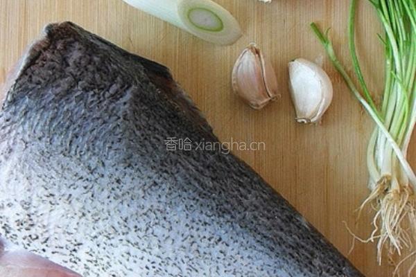 红烧鱼块的做法图解1