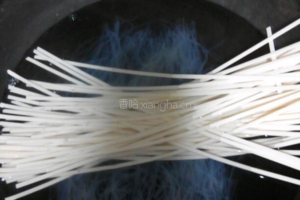 牛肉海鲜即食面的做法图解4