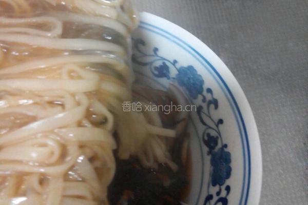 牛肉海鲜即食面的做法图解9
