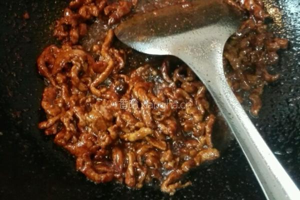 菜馆点菜率极高的菜《京酱肉丝》的做法图解4