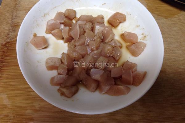 毛豆鸡丁的做法图解2
