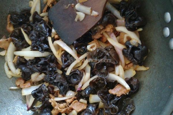 洋葱木耳炒肉片的做法图解7
