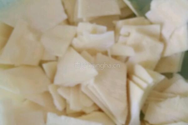 竹笋木耳炒肉的做法图解3