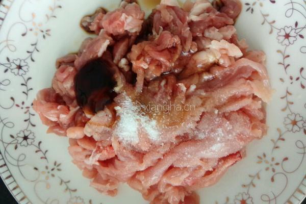 辣椒炒肉的做法图解2