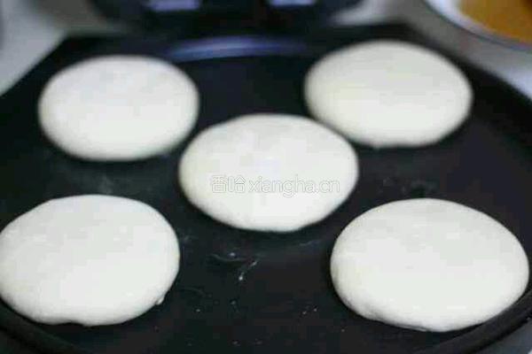 猪肉洋葱馅饼的做法图解7